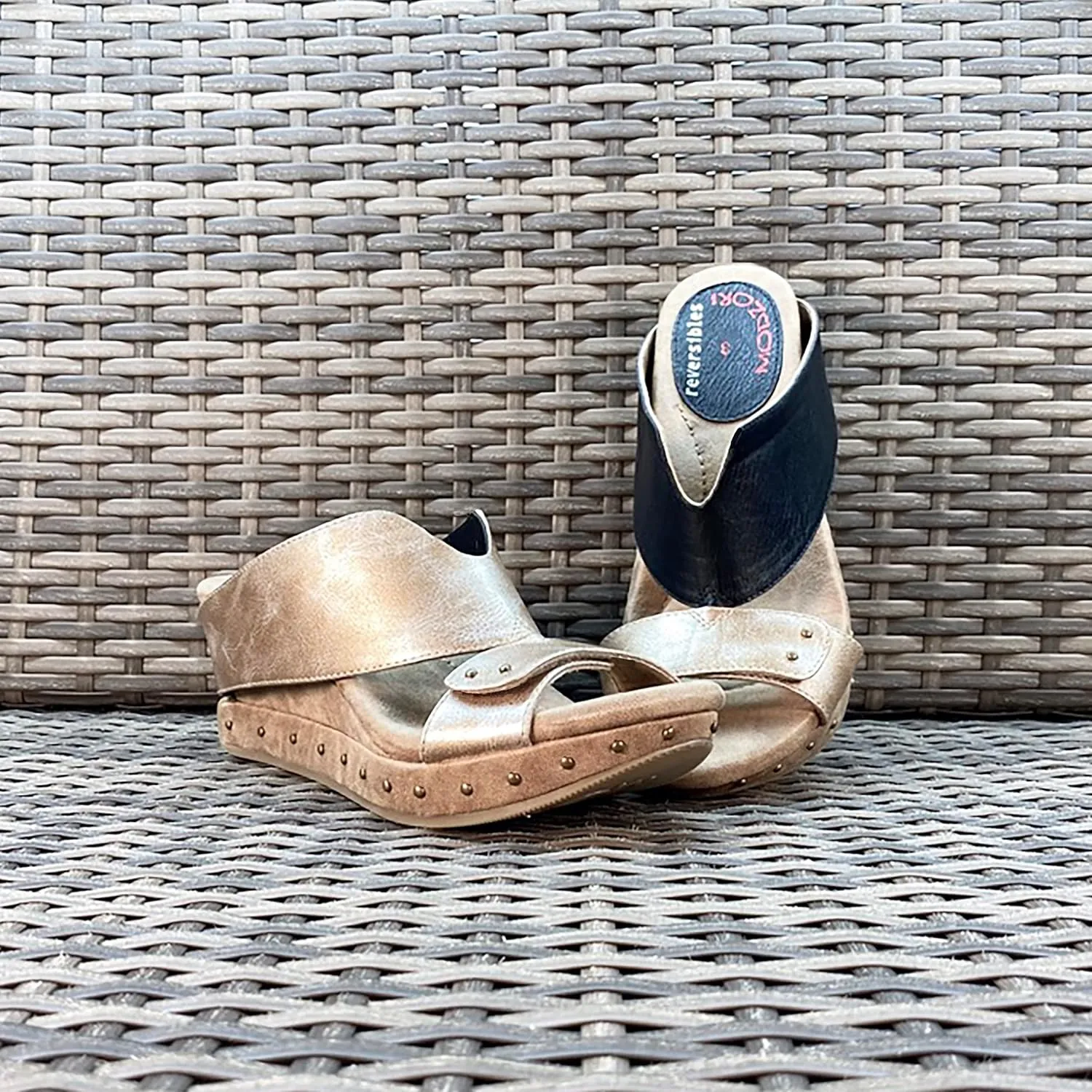 Argo 3 - Grey to Blue Metallic Flip by MODZORI
