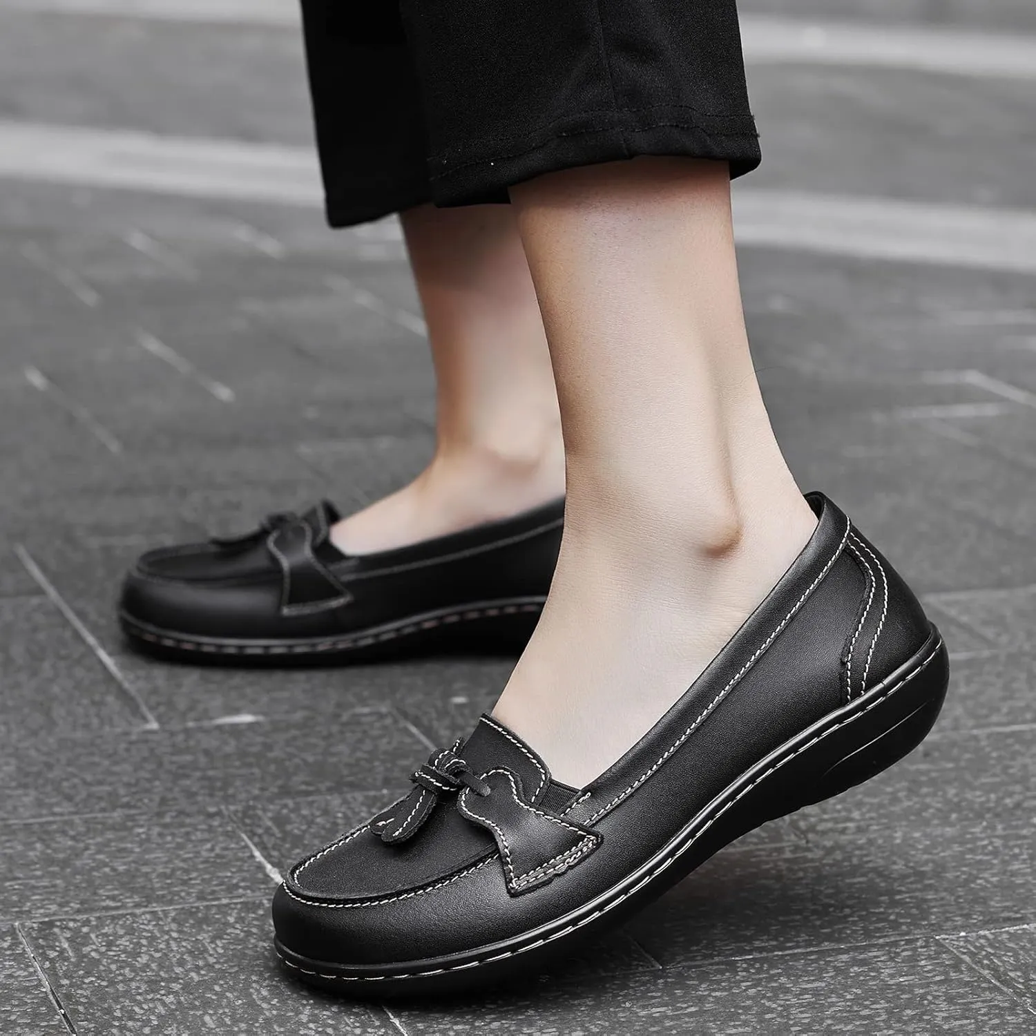 Artisure Women's Classic Comfort Leather Loafers Casual Slip-Ons Stylish Tassel Dress Shoes Cute Work Office Flats Everyday Walking Shoes