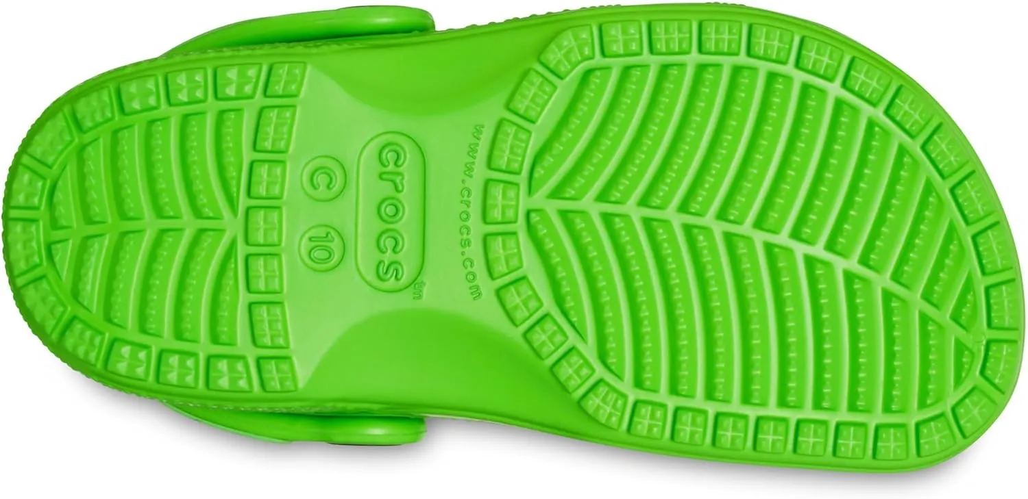Crocs Unisex-Child Classic Clogs with Jibbitz Shoe Charms (Little Big Kid)