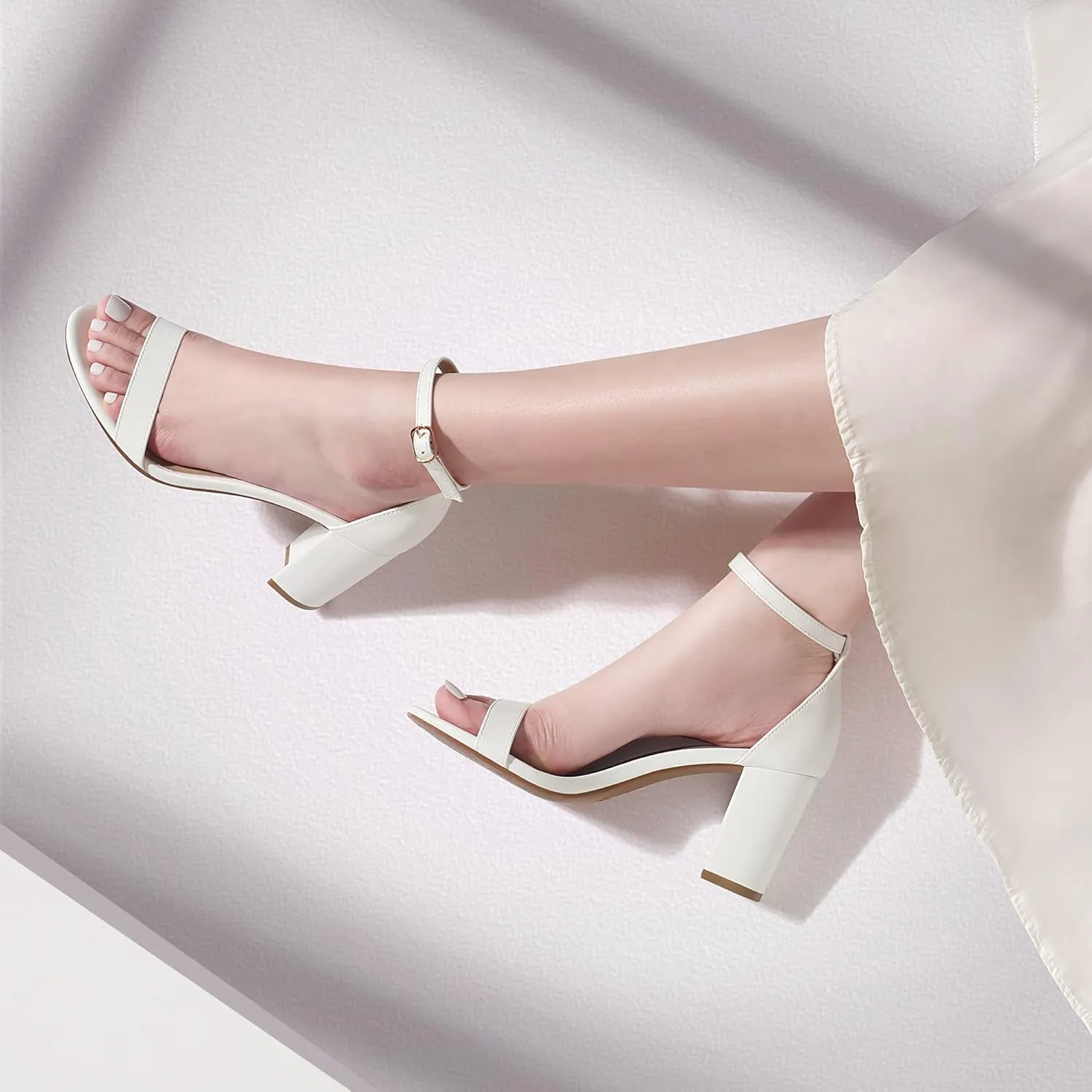 DREAM PAIRS Women's Chunk Low Heel Pump Sandals