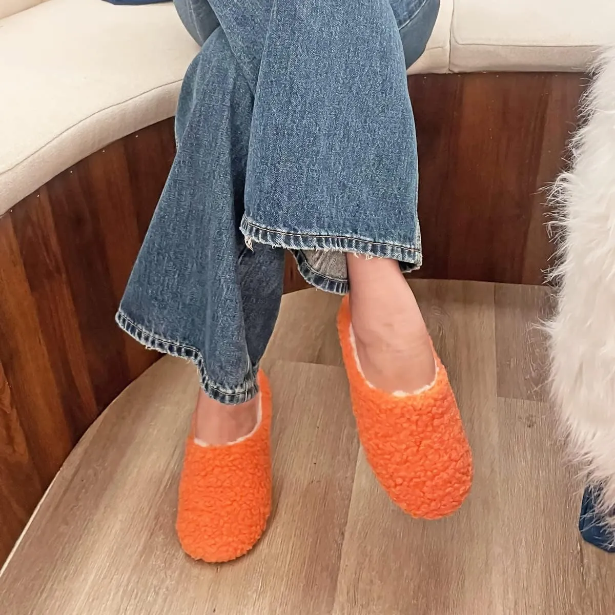 Fuzzy Curly House Slippers for Women With Memory Foam, Winter Cozy Lightweight Washable Ladies Slippers for Indoor Rubber Sole Slip on
