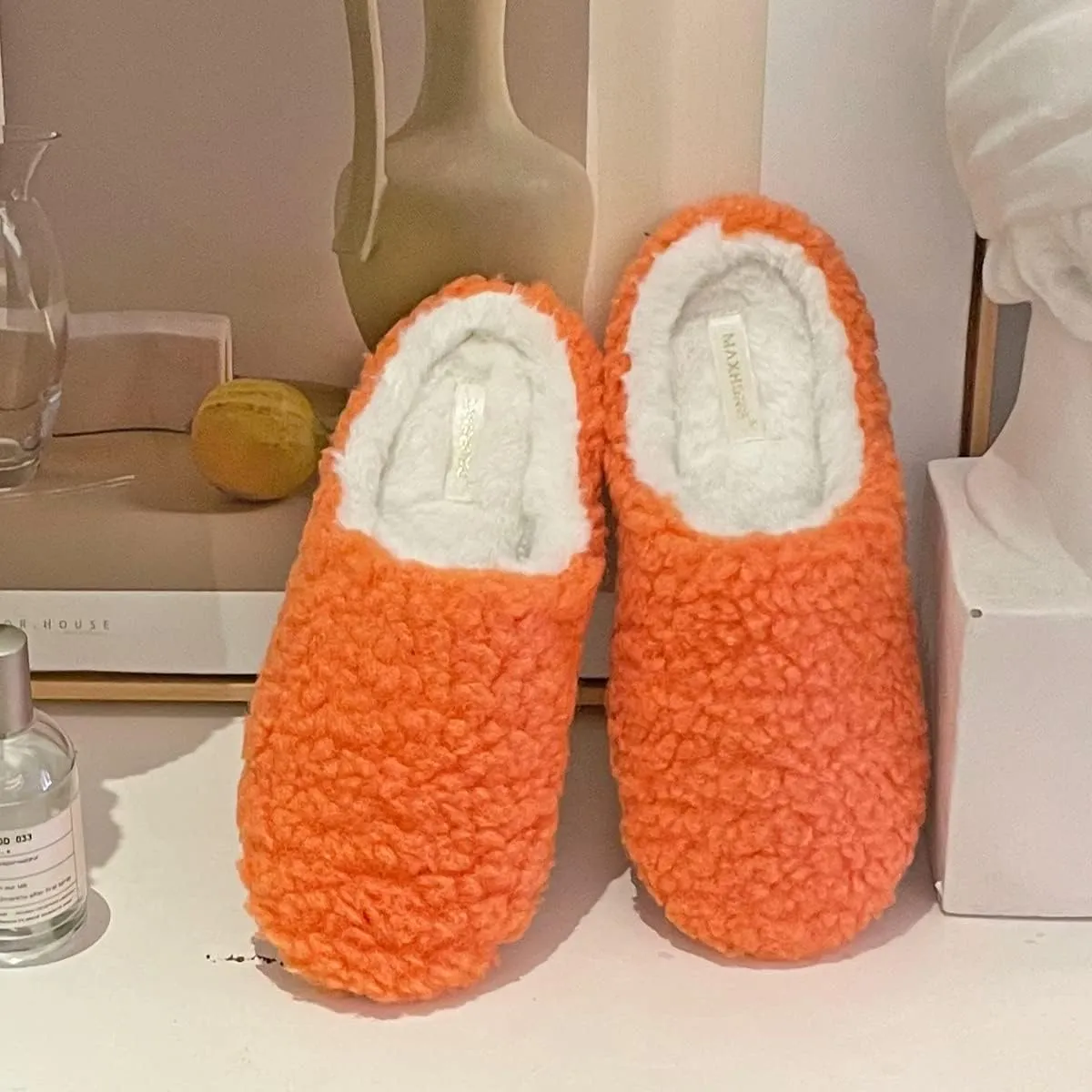 Fuzzy Curly House Slippers for Women With Memory Foam, Winter Cozy Lightweight Washable Ladies Slippers for Indoor Rubber Sole Slip on