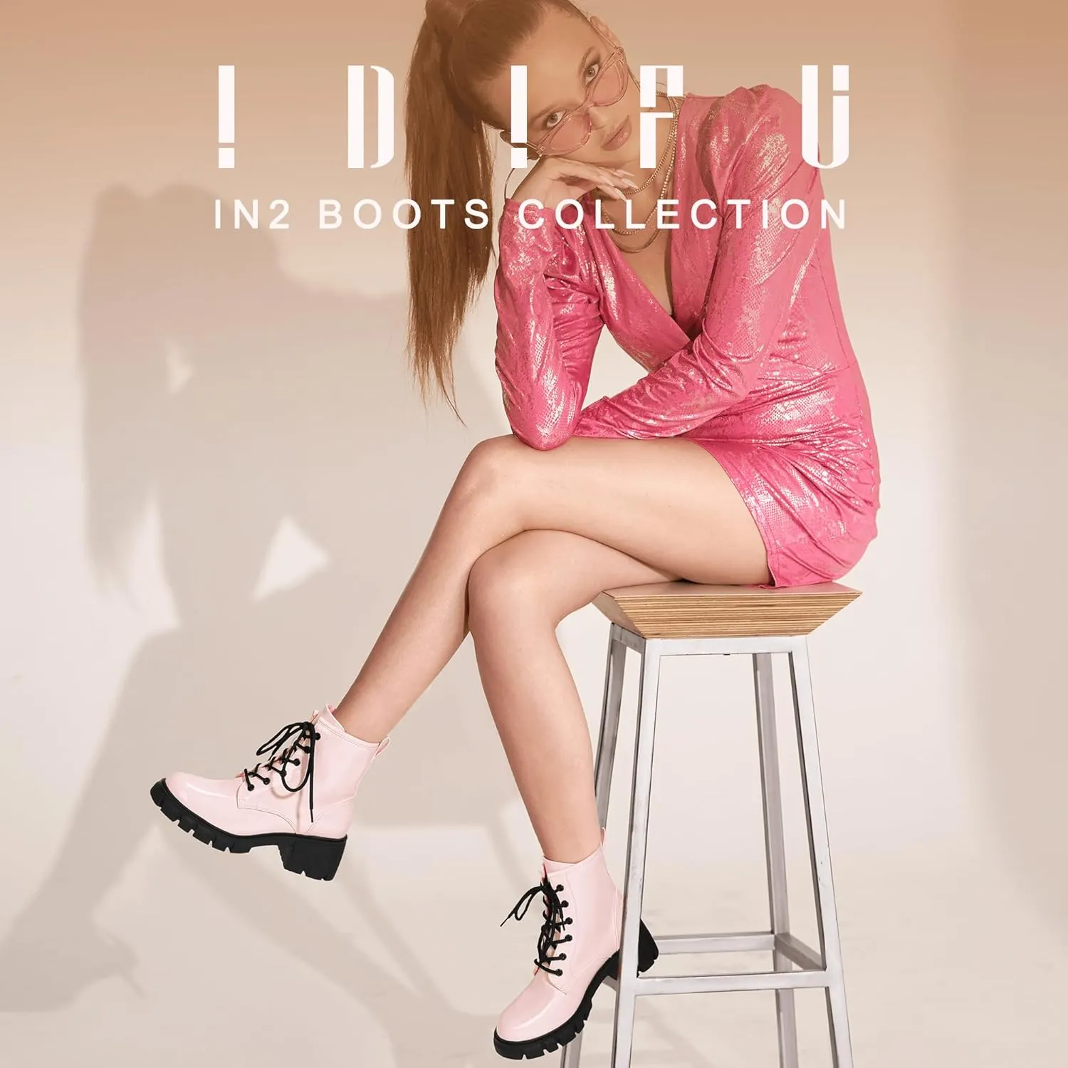 IDIFU IN2 Combat Boots Womens Ankle Boots Low Block Heel Fashion Chunky Short Platform Dress Boots for Women Round Toe Lace Up Boots Ladies Comfortable Cute Stylish Casual Work Lug Sole Booties