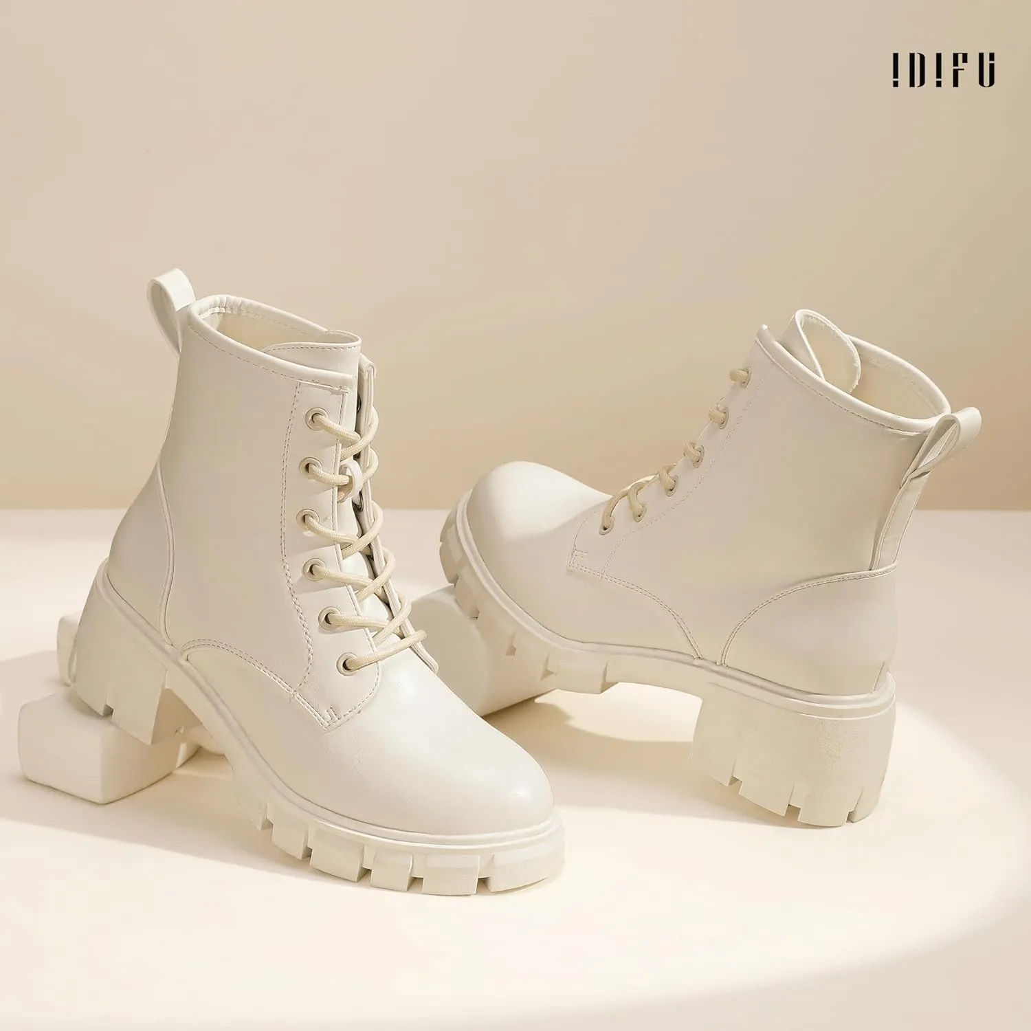 IDIFU IN2 Combat Boots Womens Ankle Boots Low Block Heel Fashion Chunky Short Platform Dress Boots for Women Round Toe Lace Up Boots Ladies Comfortable Cute Stylish Casual Work Lug Sole Booties