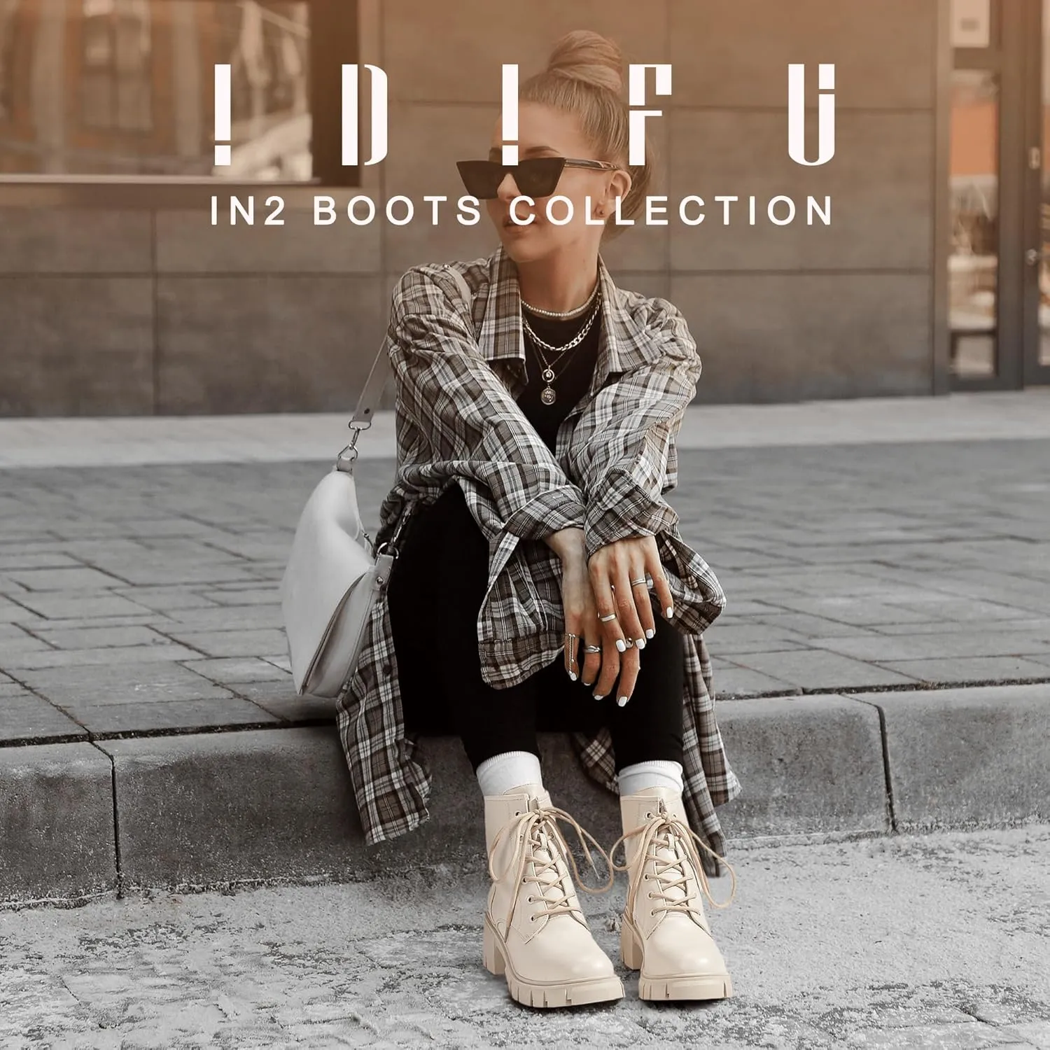 IDIFU IN2 Combat Boots Womens Ankle Boots Low Block Heel Fashion Chunky Short Platform Dress Boots for Women Round Toe Lace Up Boots Ladies Comfortable Cute Stylish Casual Work Lug Sole Booties