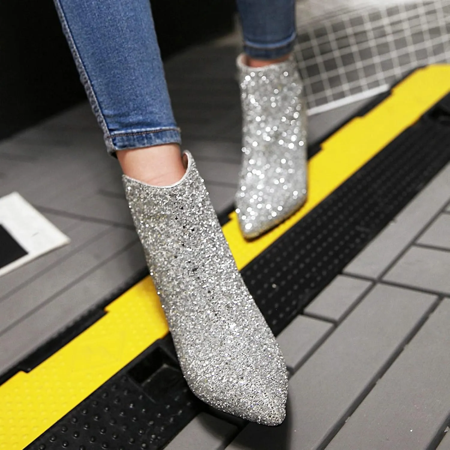 LUXMAX Womens Glitter Kitten Heel Boots Pointed Toe Zipper Ankle Booties