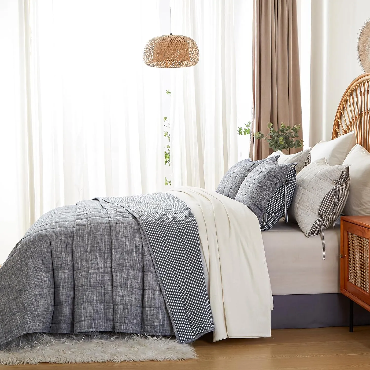 Navy Quilts Queen Size， Cotton Bedspreads Queen Size，3-Pieces Queen Quilt Set with Blue Stripe Bedding Coverlet Light Weight Quilted Blanket with 2 Pillow Shams