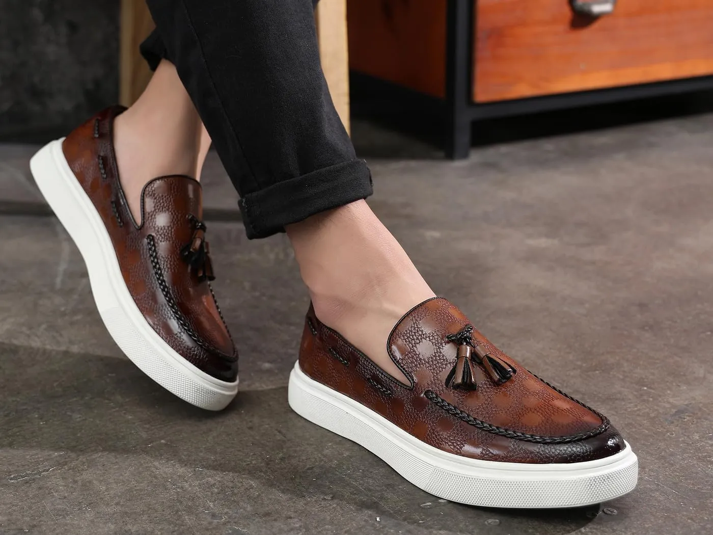 Santimon Men's Tassel Braided Loafers Slip-on Flat Chunky Sole Casual Dress Shoe