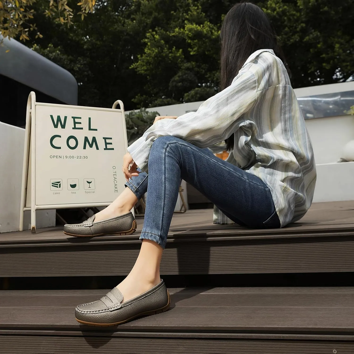 Women's Comfortable & Lightweight Leather Penny Loafers Slip-Ons Cute Business Casual Dress Shoes Work Office Flats Everyday Walking Shoes Driving Mocs for Women