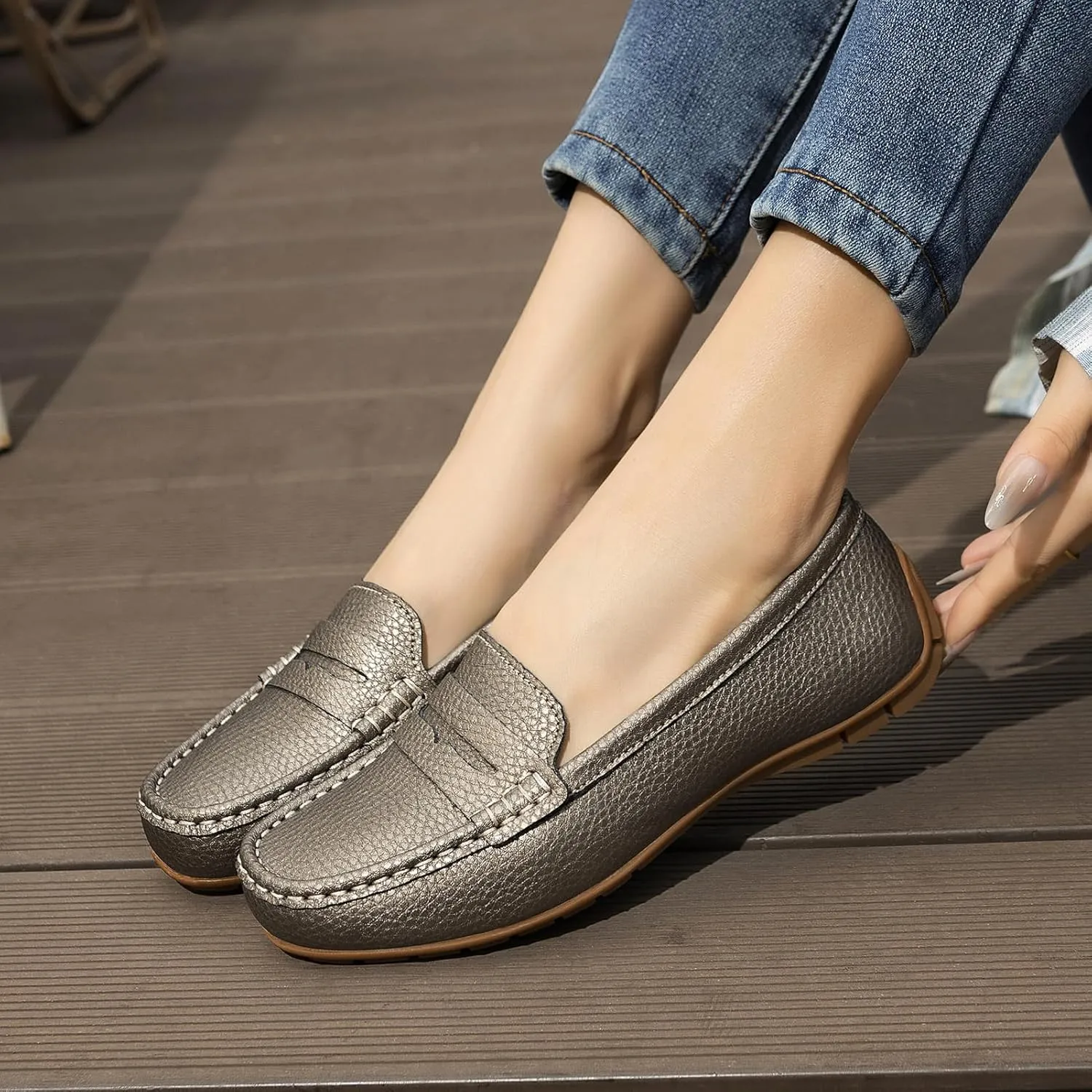 Women's Comfortable & Lightweight Leather Penny Loafers Slip-Ons Cute Business Casual Dress Shoes Work Office Flats Everyday Walking Shoes Driving Mocs for Women