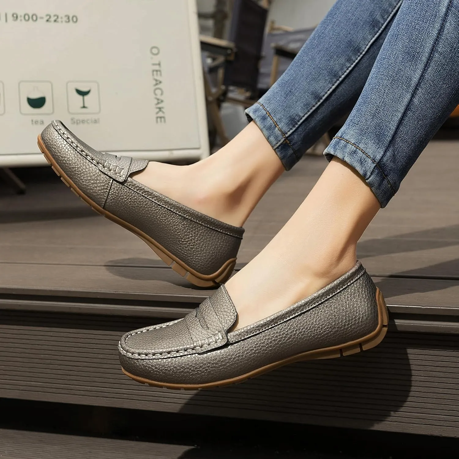 Women's Comfortable & Lightweight Leather Penny Loafers Slip-Ons Cute Business Casual Dress Shoes Work Office Flats Everyday Walking Shoes Driving Mocs for Women