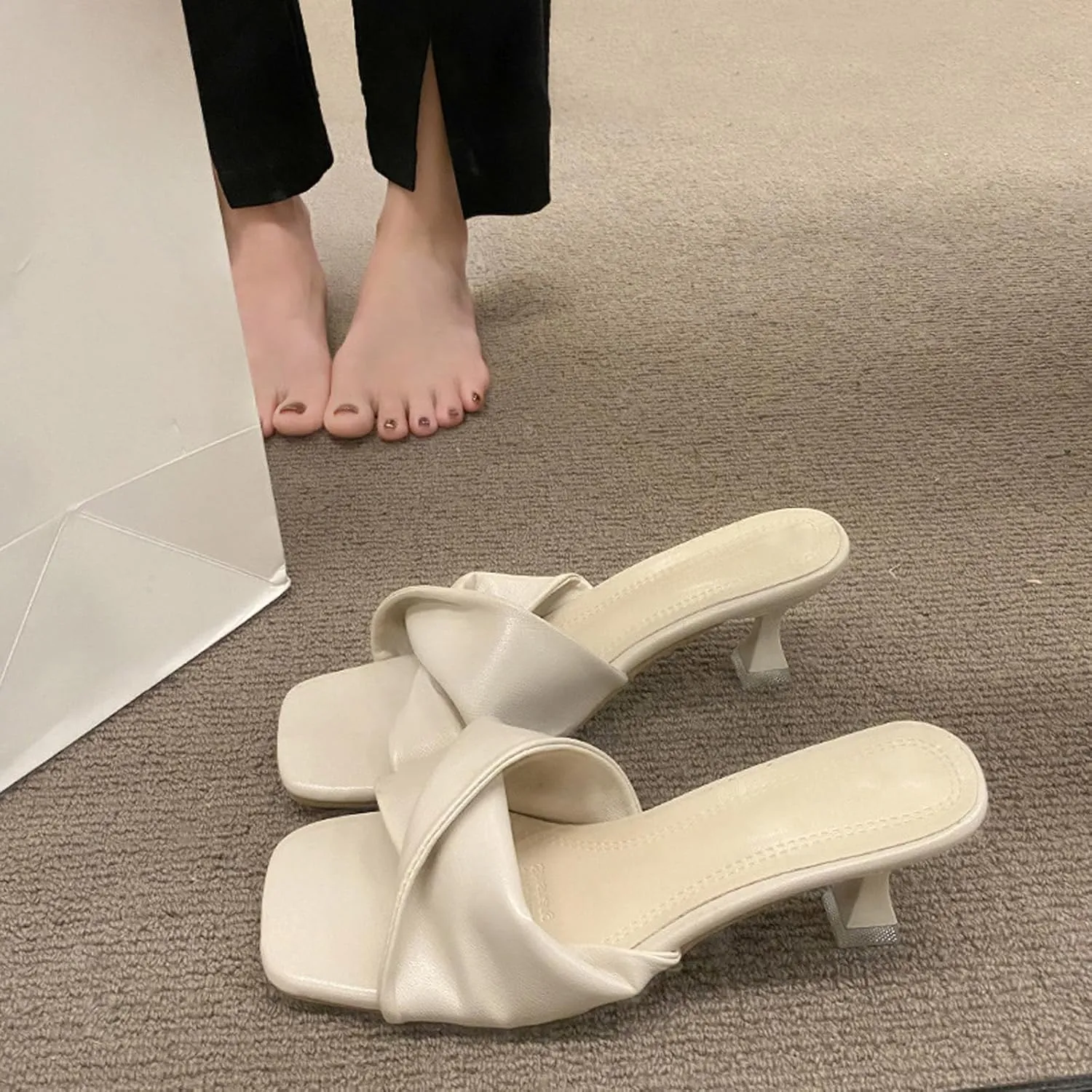 Women's Cross Strap Leather Kitten Heel Slip-On Sandals Fashion Square Open Toe Low Heel Party Mule Sandals for Daily Outdoor Evening Dating