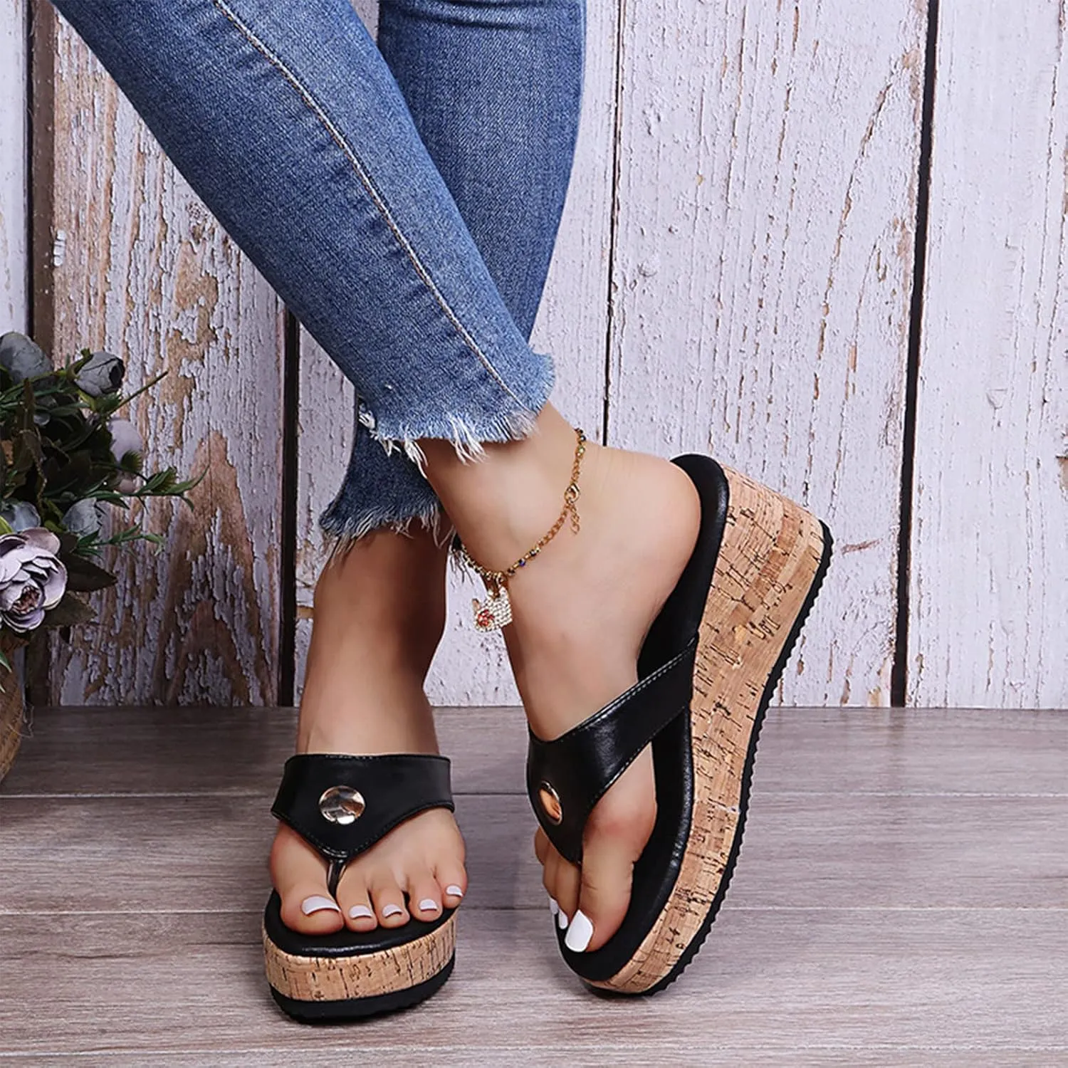 Women's Leather Platform Clip Toe Flip Flops with Arch Support Summer Casual Anti-Slip Orthopedic Wedges Walking Sandals Beach Flip