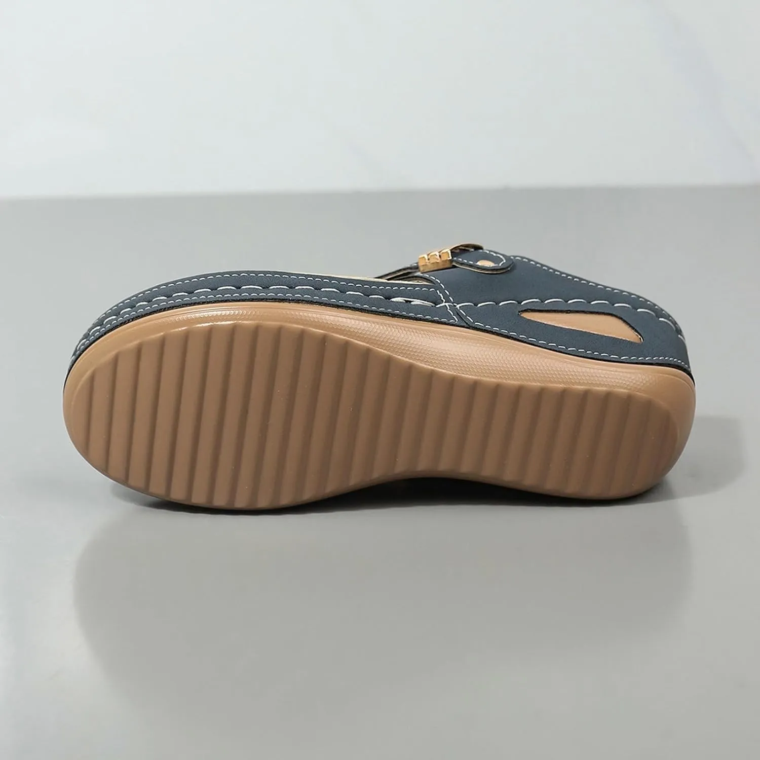 Women's Solid Breathe Thong Sandals Hollow Out Clip Toe Slipper Flat Textured Flip Flop Casual Summer Sandal