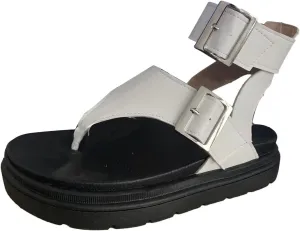 Women's Stylish Buckle Strap Platform Flat Sandals with Arch Suppor Casual Comfy Walking Thong Sandal for Summer