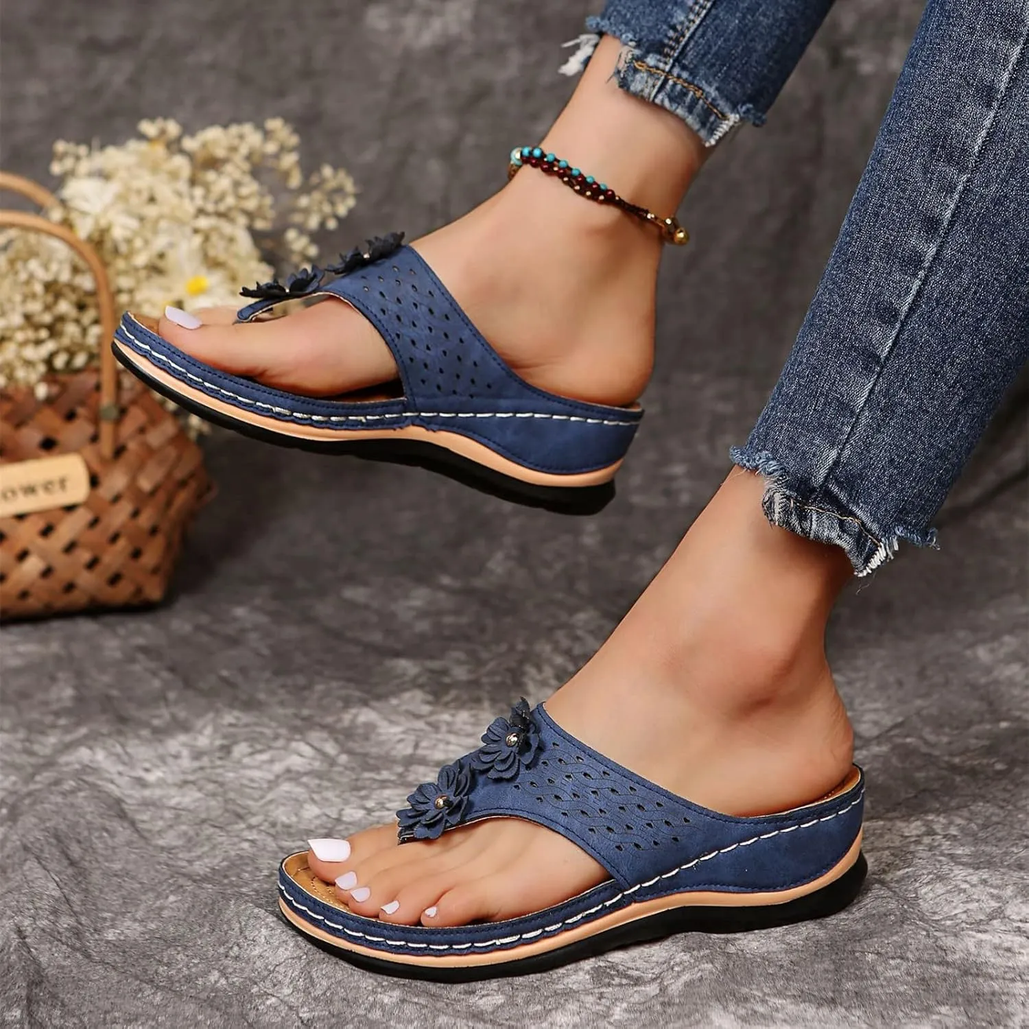 Women's Vintage 3D Floral Cutout Sandals with Arch Support Flip Flops,Bohemian Wedge Open Toe Casual Walking Beach Sandals