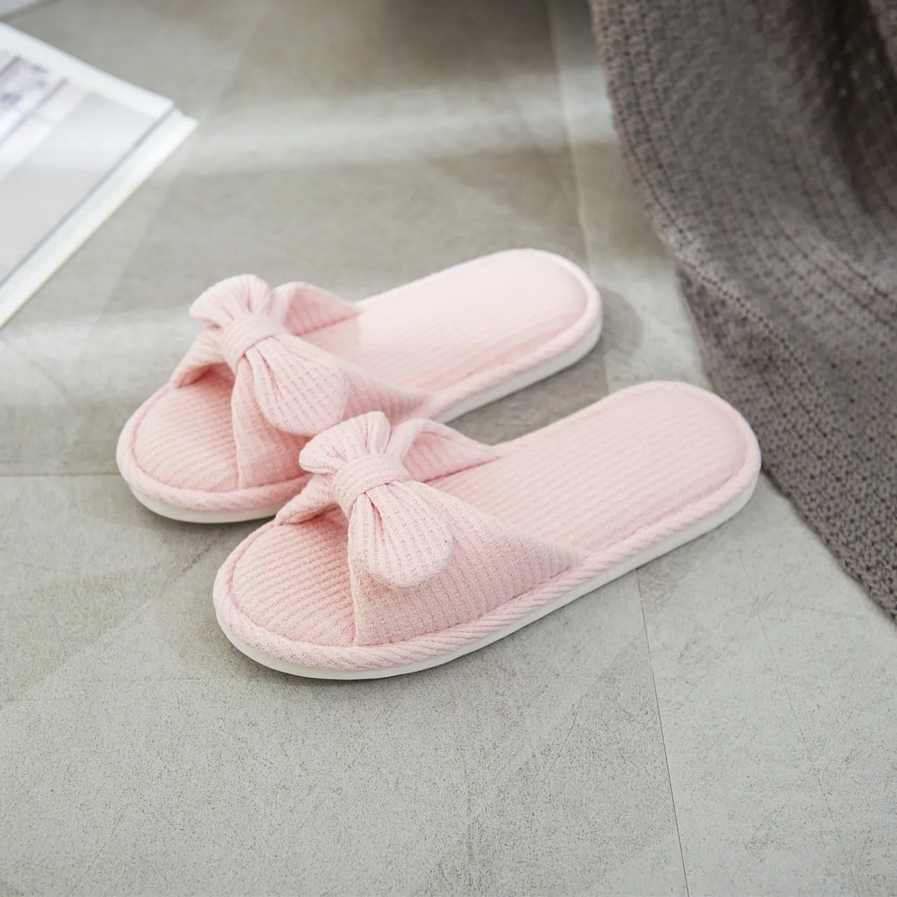 xsby Unisex Cute Soft Sole Indoor Bedroom Slippers Beautiful Comfort Four Season Slipper